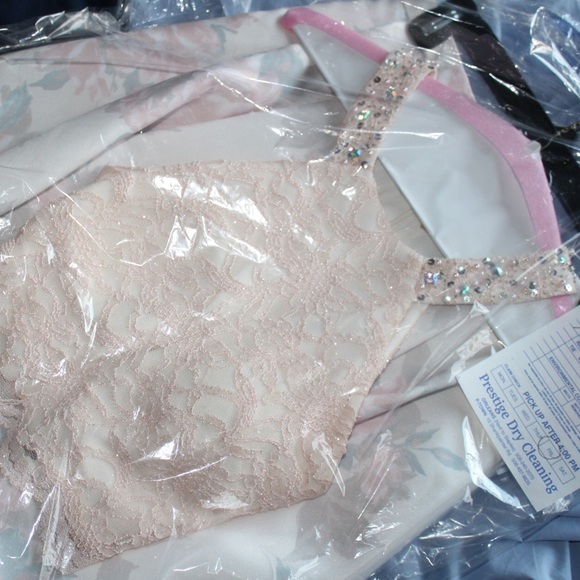 PROM DRESS - Picture 4 of 4